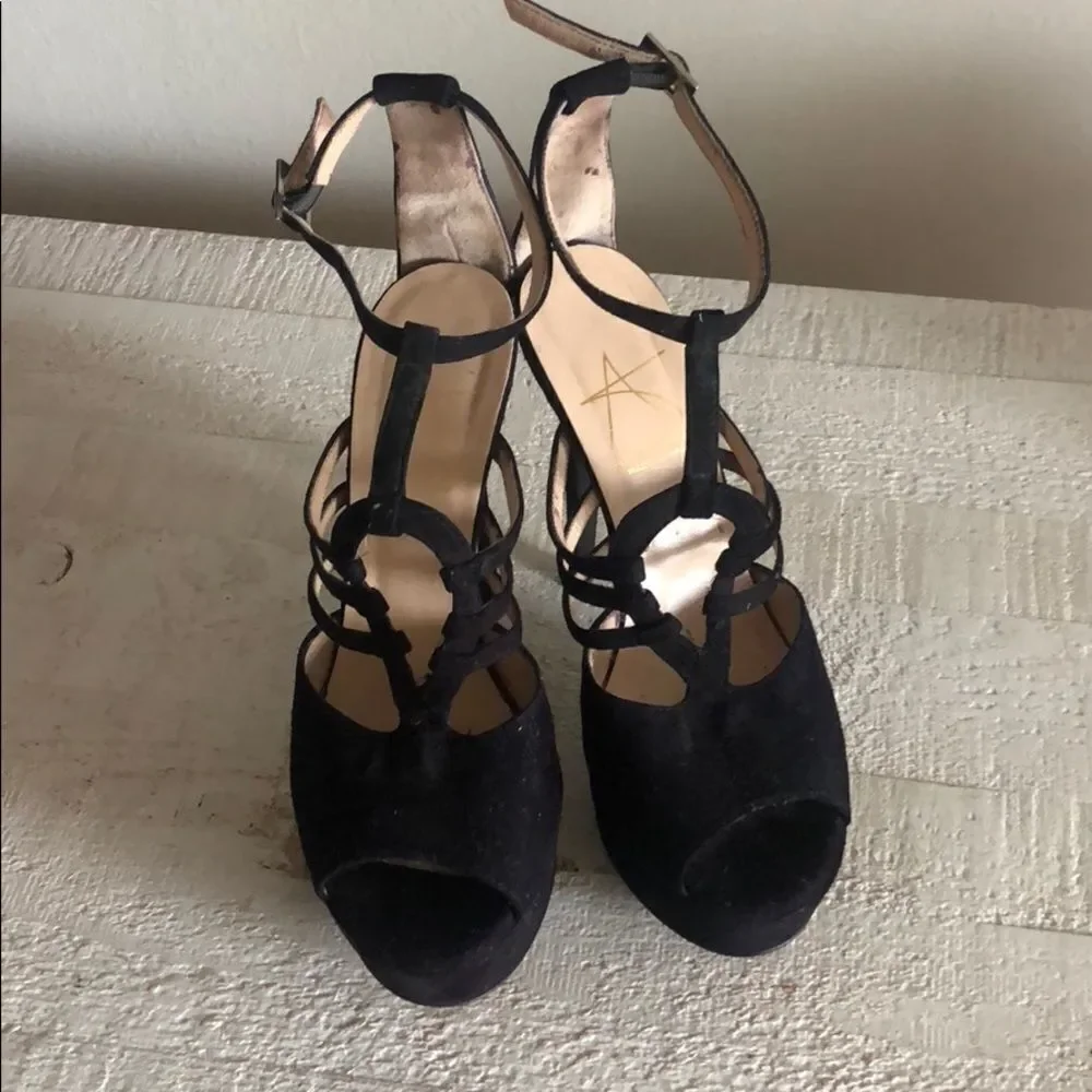 Abel Muñoz Eiffel Platform Sandals
